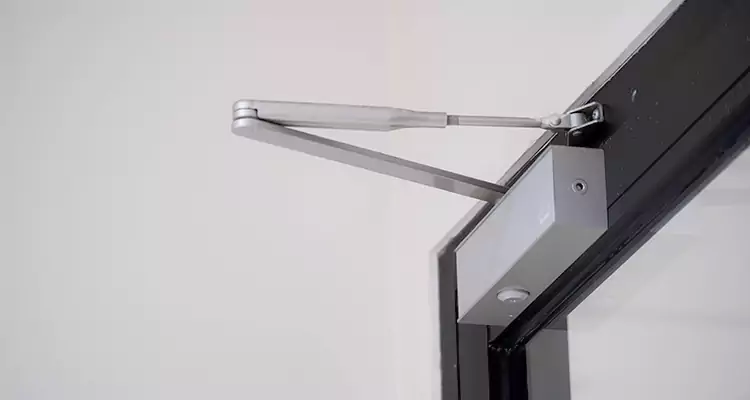 Screen Door Closer Installation in Valrico, FL