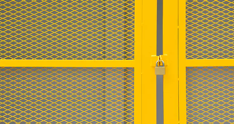 Exterior Sliding Screen Door Replacement in Valrico, FL