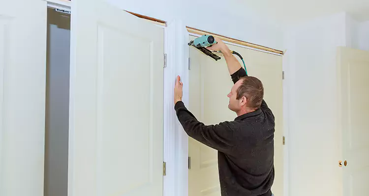 Top Rated Door Fixing ServiceFixing Garage Door Track in Valrico, FL