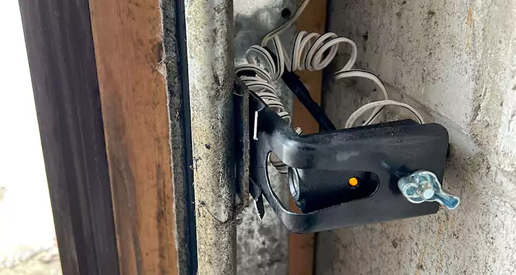 Fix Broken Garage Door Sensor in Valrico, FL