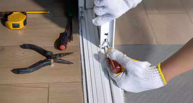 Closet Sliding Door Track Repair in Valrico, FL