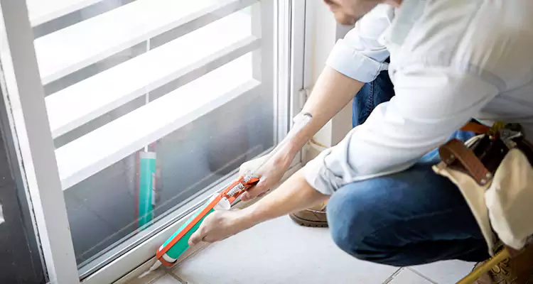 Dap Window Caulk Repair in Valrico, FL